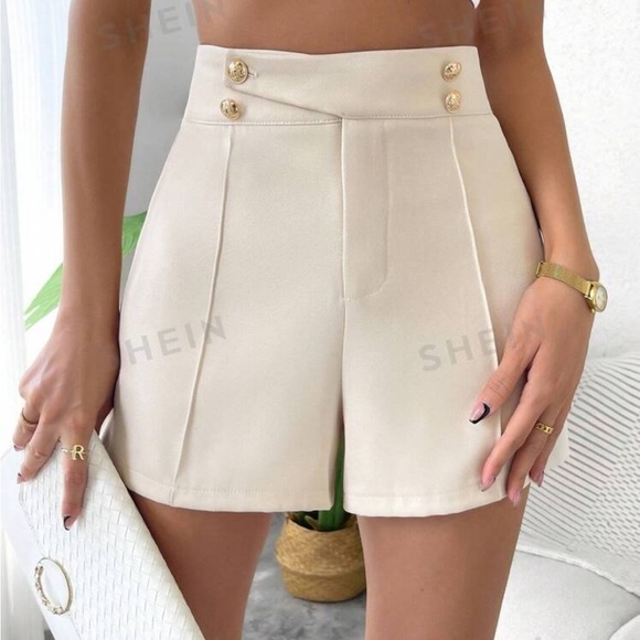 Off White Cream Dress Shorts - Picture 1 of 3